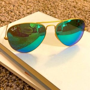 Ray-Ban Aviator Flash Lens Sunglasses